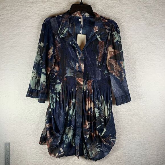 Lindi Tunic Blouse Women's Medium Navy Tropical Print Roll Tab Sleeves Button-Up - Picture 1 of 12